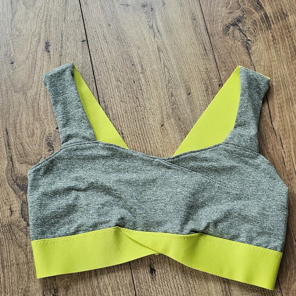 Free People Movement Crisscross Back Sports Bra – M